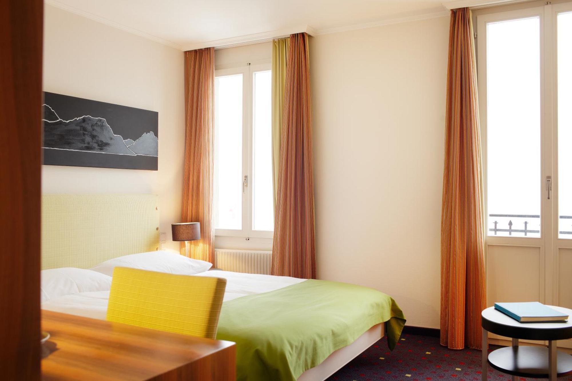 Seehotel Gotthard Weggis Oda fotoğraf