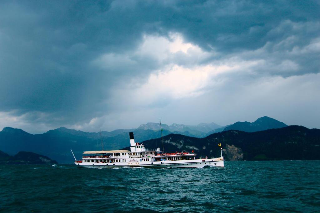 Seehotel Gotthard Weggis Dış mekan fotoğraf